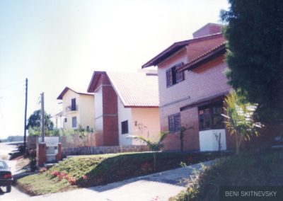 Residências Colinas de Ibiúna - 1995